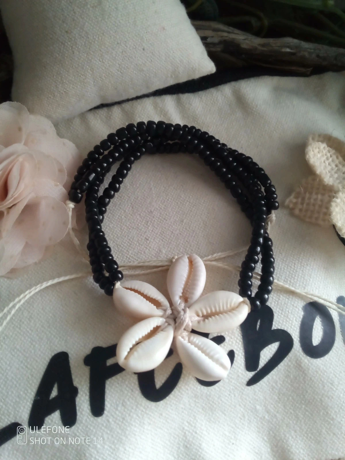 Collier fleur bohème en coquillages naturelles